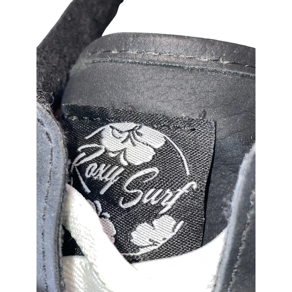 Roxy Surf Women Black Platform Sneakers Low Top Floral Insole White Laces